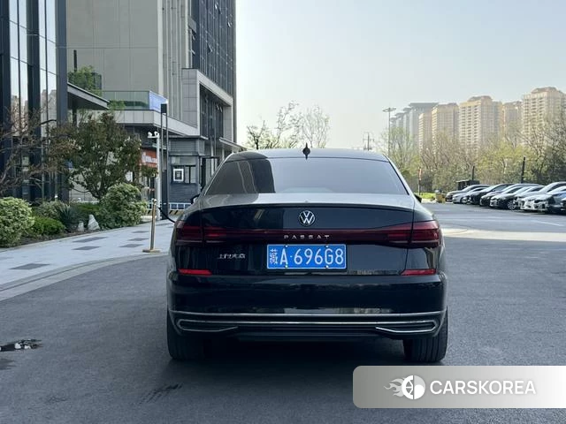 Volkswagen Passat 2022 Черный из Китая, фото 6