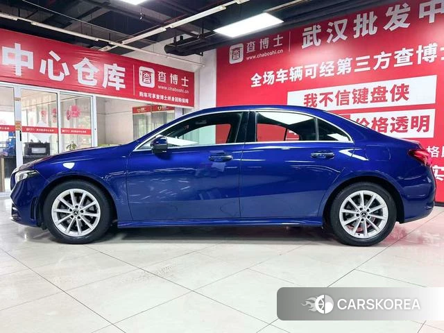 Mercedes-Benz Class A 2021 Синий из Китая, фото 6