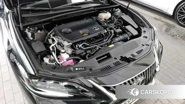Lexus ES300h 7th generation id 2884087 из Кореи 16