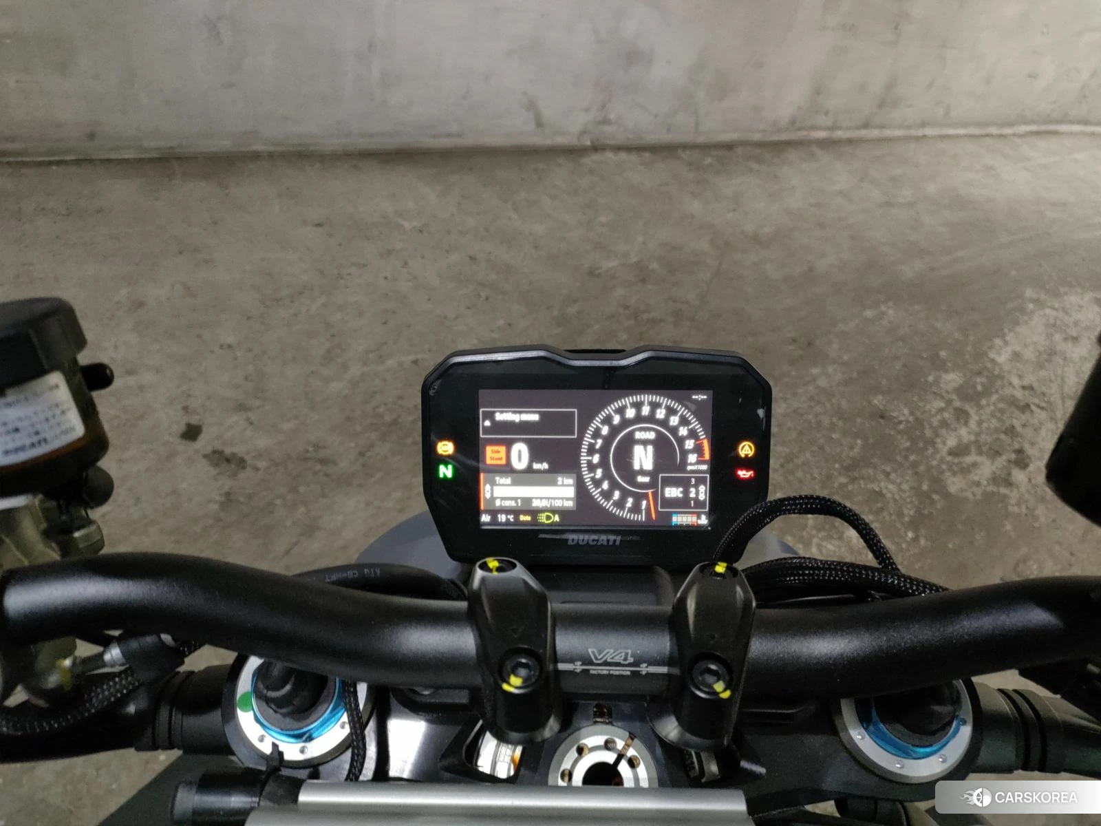 Ducati STREETFIGHTER V4 S id 3951992 из Японии 6