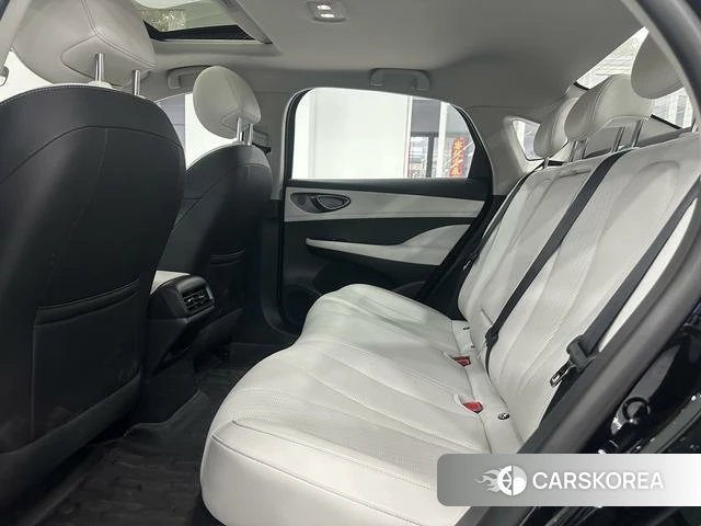BYD Seal 05DM 2025 Черный из Китая, фото 6