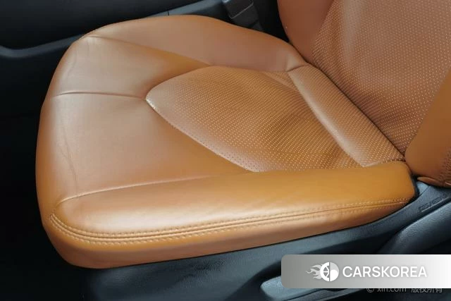 Toyota Crown Lufang id 4262040 из Китая 20