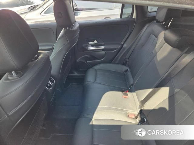 Mercedes-Benz GLA - Class H247 2021 Белый из Кореи, фото 6