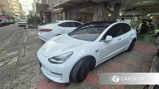 Tesla Model 3 2020 Белый из Кореи, фото 6