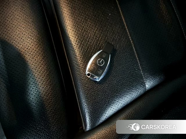 Mercedes-Benz Class C id 4208322 из Китая 16
