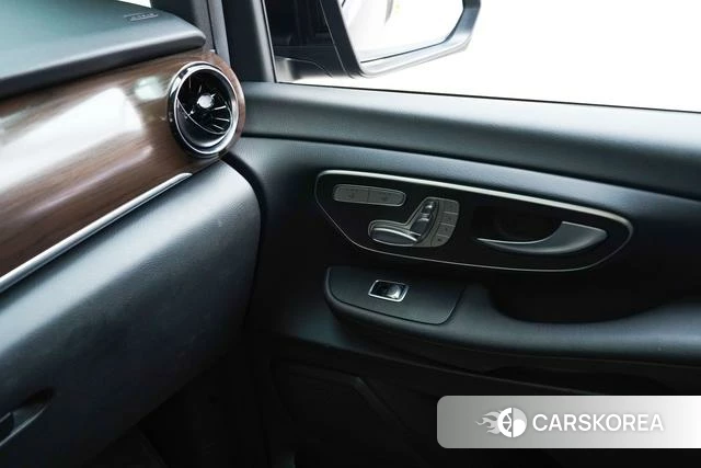 Mercedes-Benz V-class id 4264644 из Китая 17