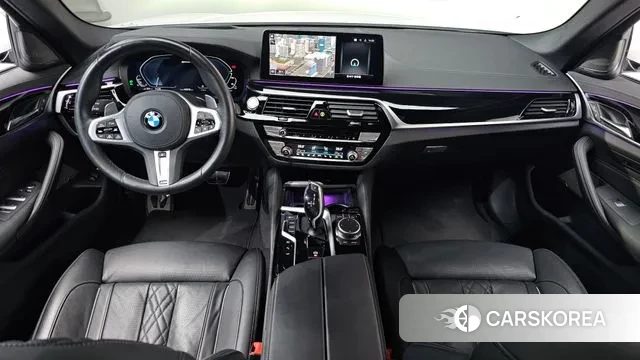 BMW 5 Series (G30) id 3417117 из Кореи 16