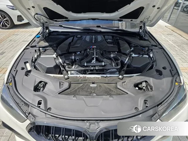 BMW M8 (G15) id 2938857 из Кореи 16