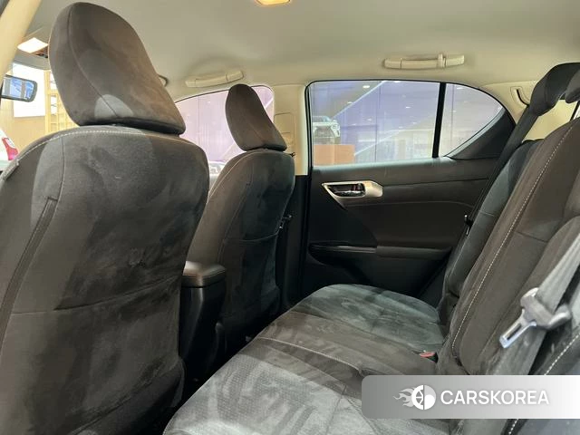 Lexus CT id 4236590 из Китая 14