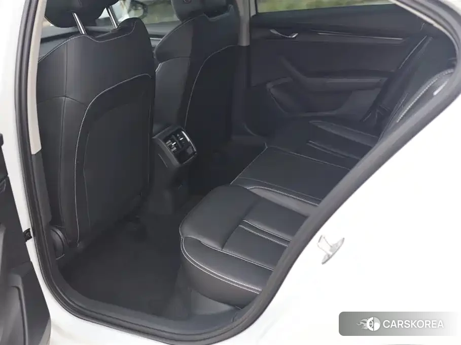 Skoda Octavia id 4589227 из Китая 18