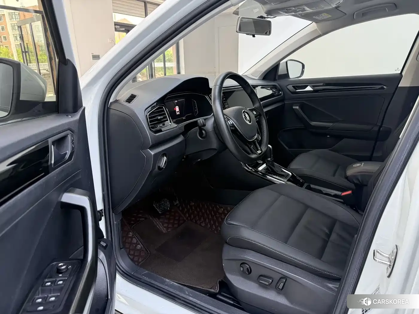 Volkswagen T-Roc id 4601100 из Китая 17