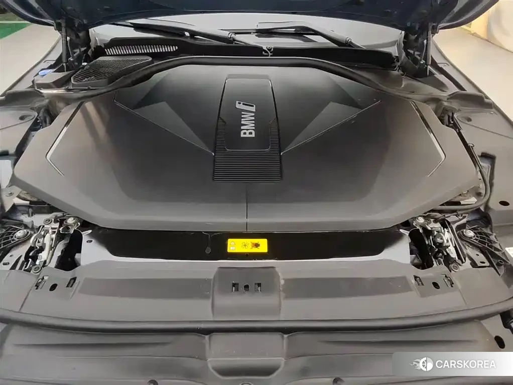 BMW i5 id 4576838 из Китая 14