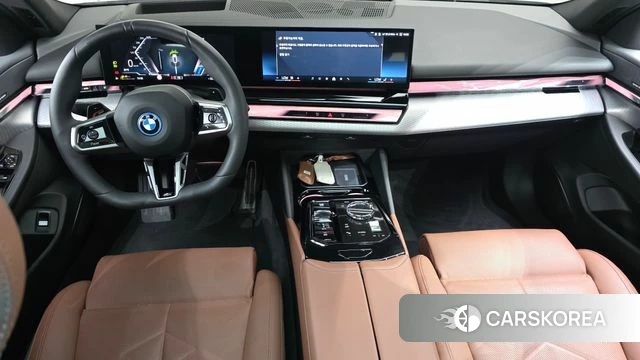 BMW 5 Series (G60) id 4669750 из Кореи 28