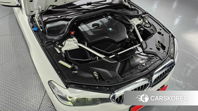 BMW 5 Series (G30) id 3808212 из Кореи 16