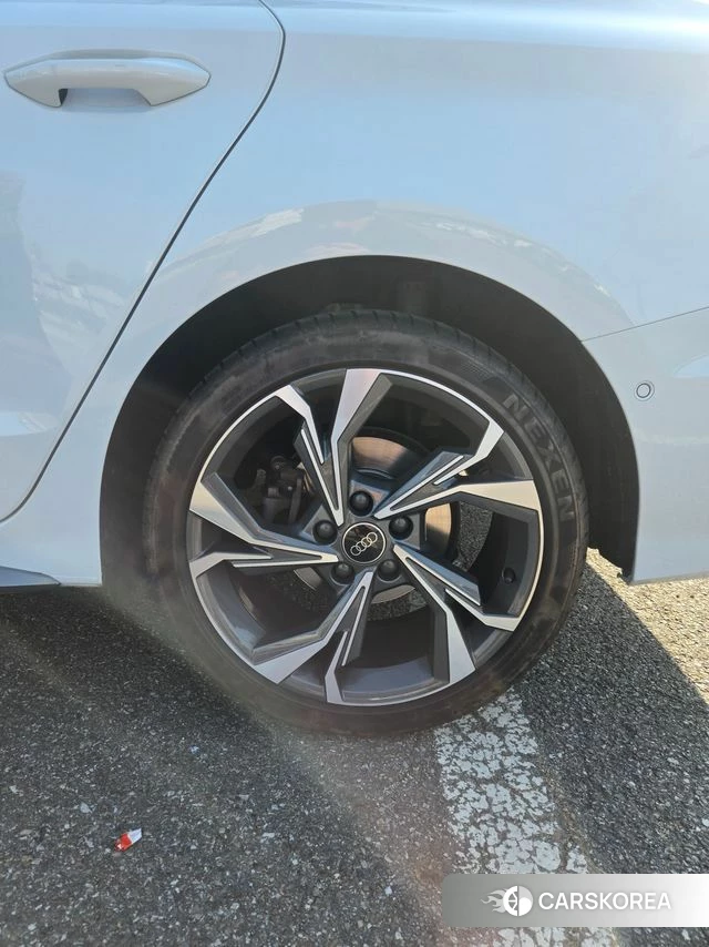 Audi A3 (8Y) id 4280959 из Кореи 11