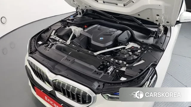 BMW 5 Series (G60) id 3533183 из Кореи 13