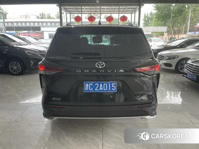 Toyota Grevia 2024 Черный из Китая, фото 6