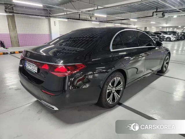Mercedes-Benz E-Class W214 id 3769618 из Кореи 16