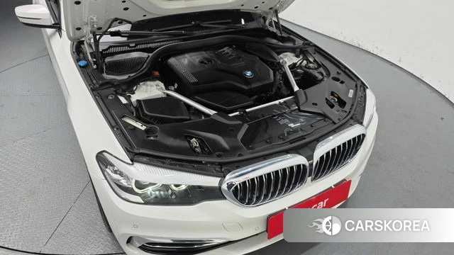 BMW 5 Series (G30) id 3844215 из Кореи 16