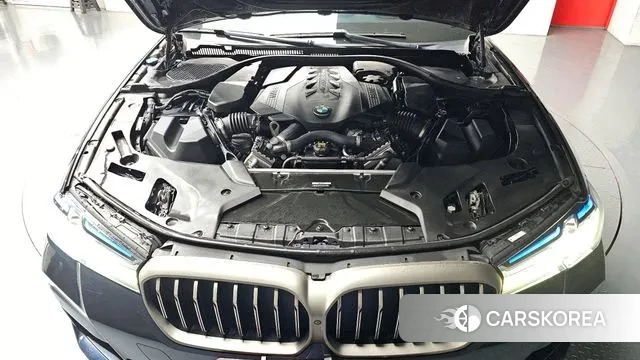 BMW 5 Series (G30) id 3701800 из Кореи 16