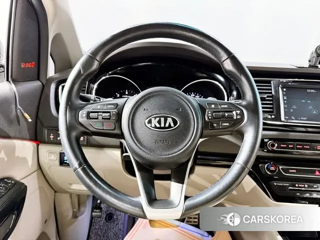 Kia All New Carnival id 3520510 из Кореи 16