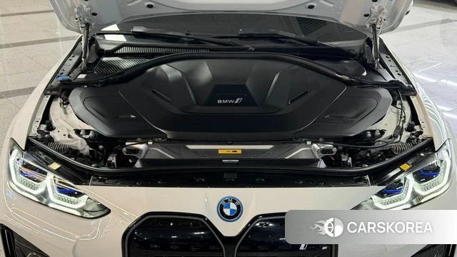 BMW i4 id 4243343 из Кореи 16