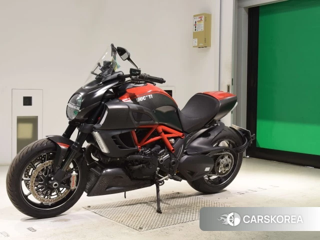 Проданный Ducati DIAVEL 2011 из Японии, фото 2