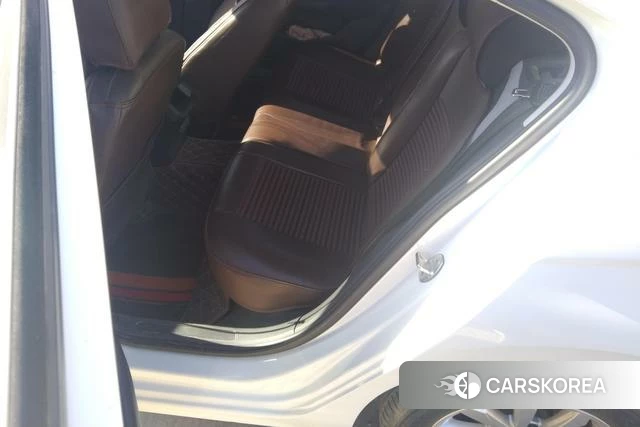 Volkswagen Bora id 4336034 из Китая 13