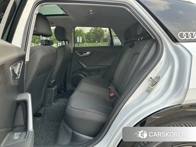 Audi Q2L id 4209864 из Китая 23