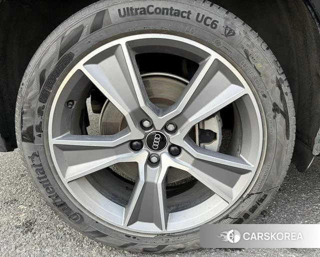 Audi Q5L id 4341782 из Китая 11