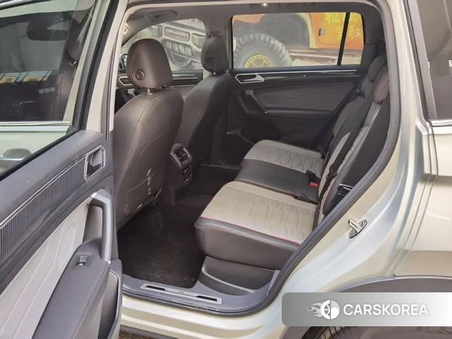 Volkswagen Tiguan L 2021 Шампань из Китая, фото 6