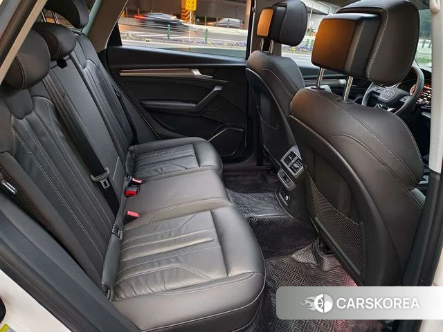 Audi Q5L 2023 Белый из Китая, фото 6