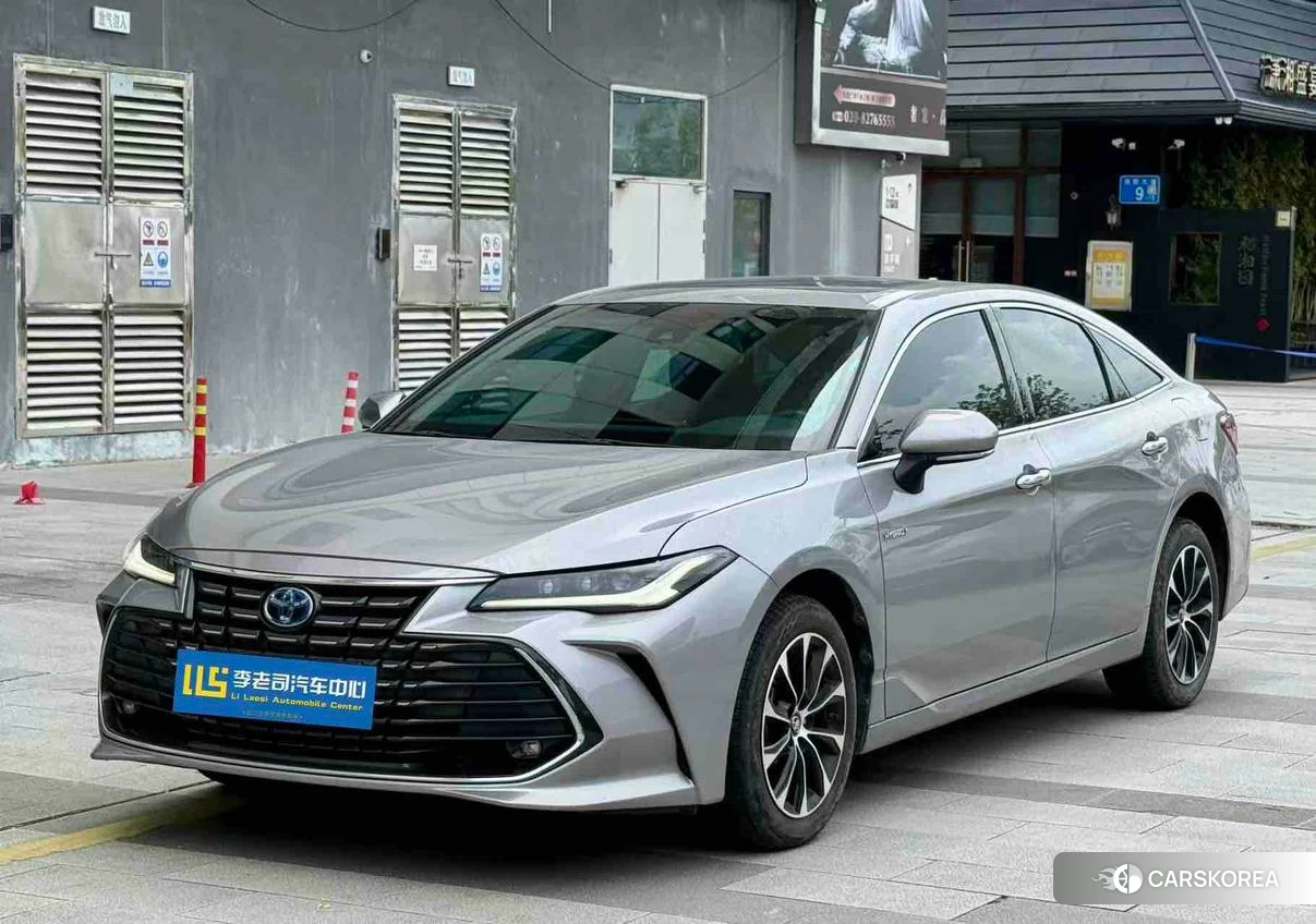 Toyota Avalon 2022 Серебристо-серый из Китая, фото 6