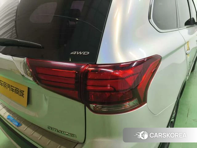 Mitsubishi  Outlander id 4210171 из Китая 16
