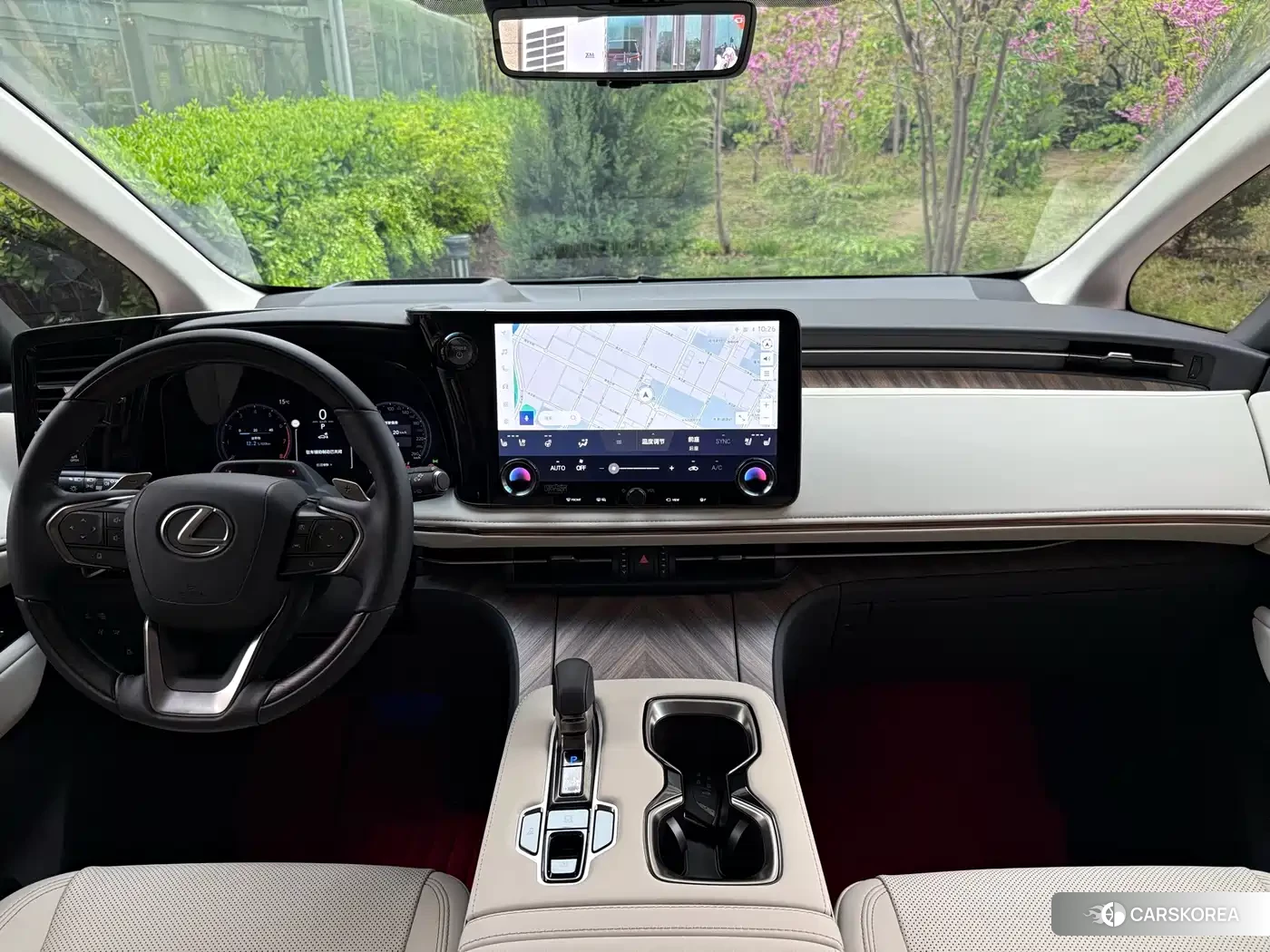 Lexus LM id 4559701 из Китая 12