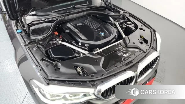 BMW 5 Series (G30) id 3676955 из Кореи 16