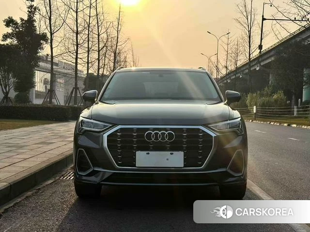 Audi Q3 2022 Темно-серый из Китая, фото 6