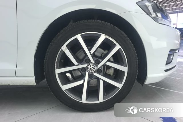 Volkswagen Golf id 4235912 из Китая 13