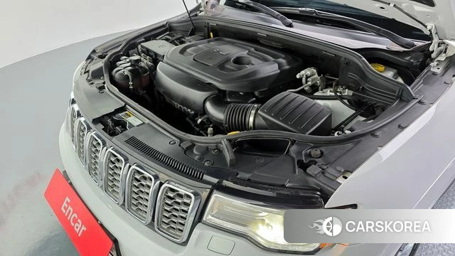 Jeep Grand Cherokee id 4225257 из Кореи 31