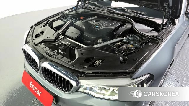 BMW 5 Series (G30) id 3801515 из Кореи 16