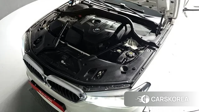 BMW 5 Series (G30) id 3391769 из Кореи 16