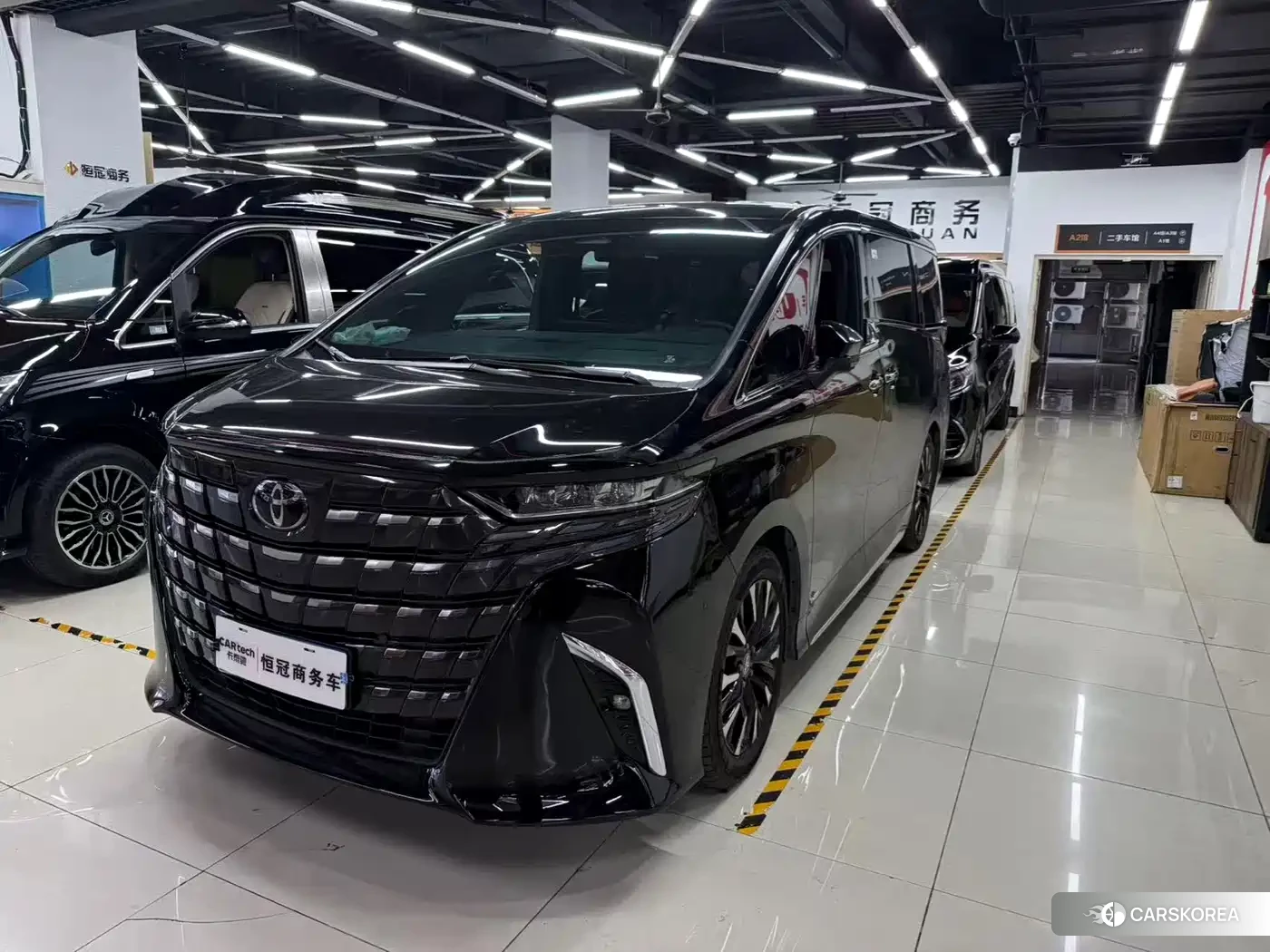 Toyota Elfa 2026 Черный из Китая, фото 6
