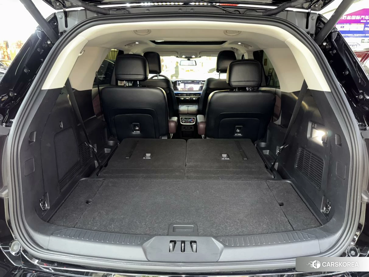 Ford Explorer id 4454690 из Китая 8