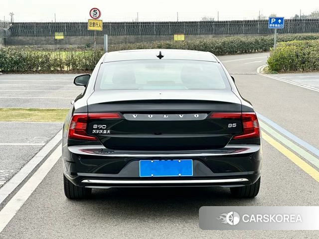 Volvo S90 id 4217379 из Китая 14