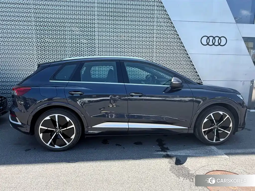 Audi Q4 2024 Синий из Китая, фото 6