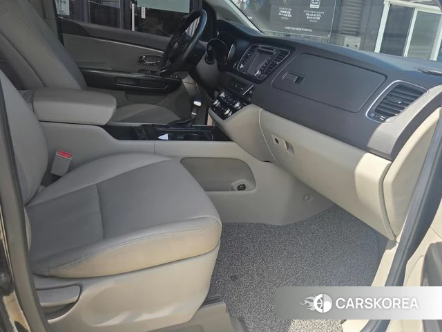 Kia All New Carnival id 4203973 из Кореи 15