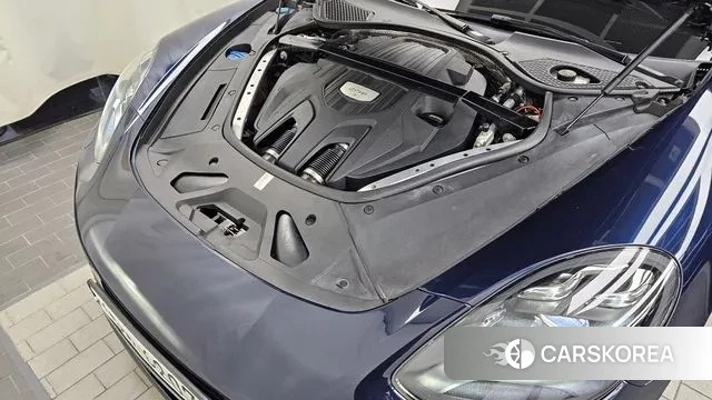 Porsche Panamera (971) id 3536302 из Кореи 16
