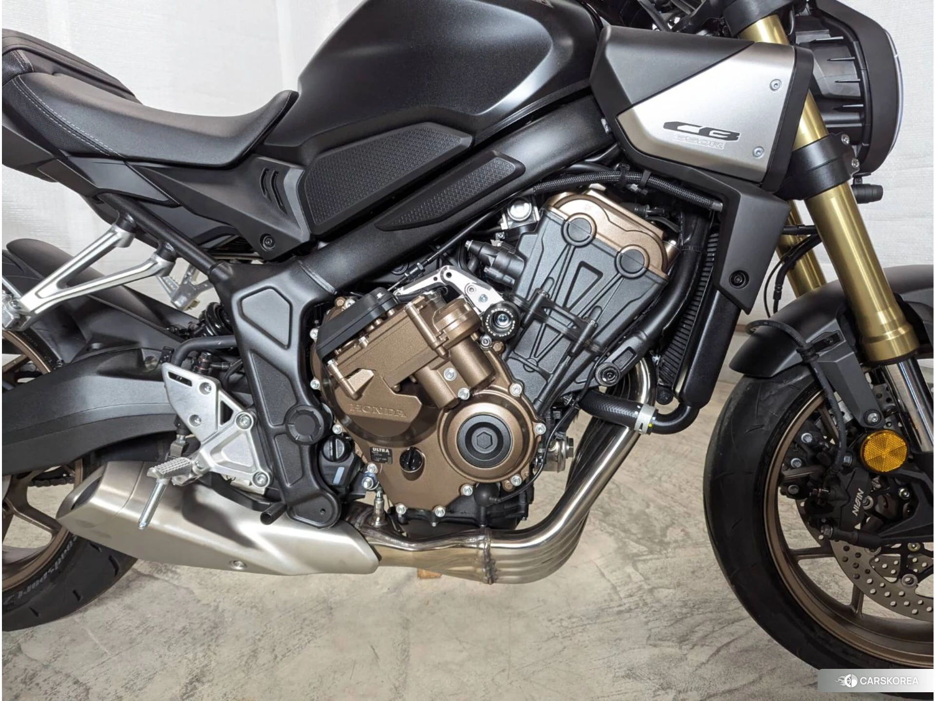 Проданный Honda CB650R E-CLUTCH id 4320416 из Японии, фото 6