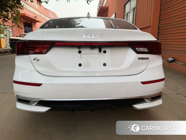 Kia K3 2022 Белый из Китая, фото 6
