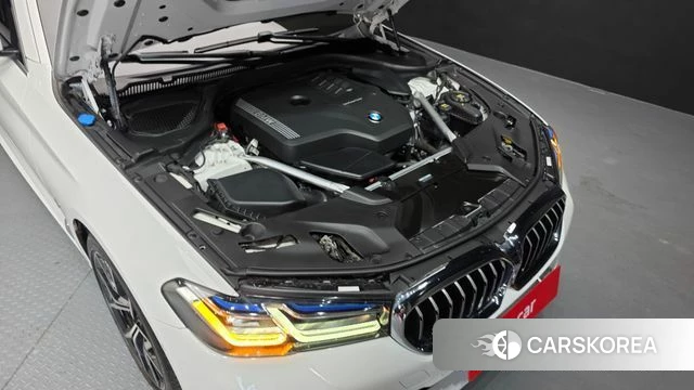 BMW 5 Series (G30) id 3922724 из Кореи 16